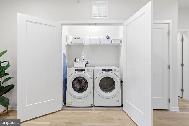 43182 MONGOLD SQ, Ashburn, VA 20148