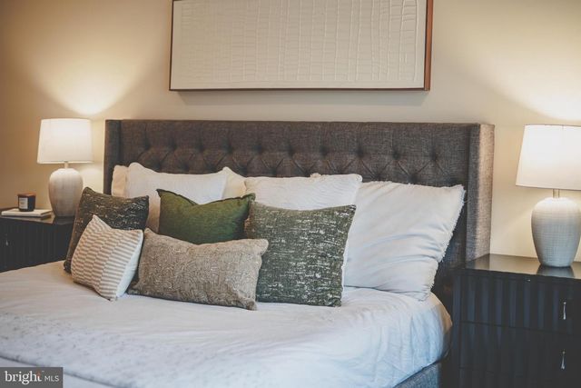 43182 MONGOLD SQ, Ashburn, VA 20148