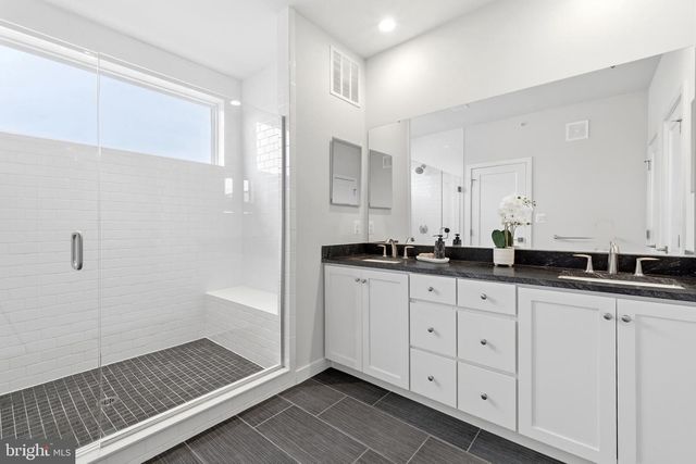 43182 MONGOLD SQ, Ashburn, VA 20148