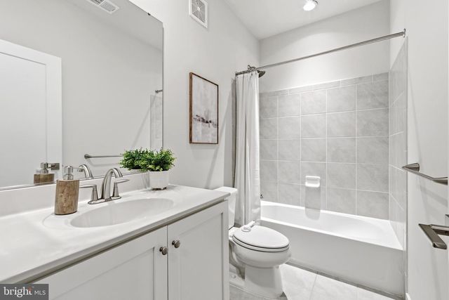 43182 MONGOLD SQ, Ashburn, VA 20148