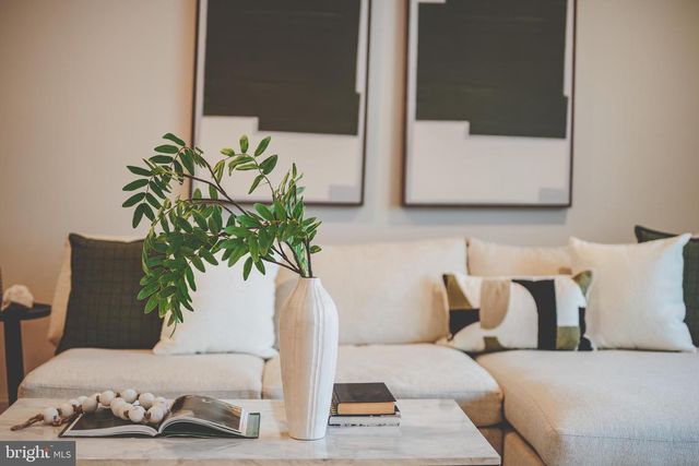 43182 MONGOLD SQ, Ashburn, VA 20148