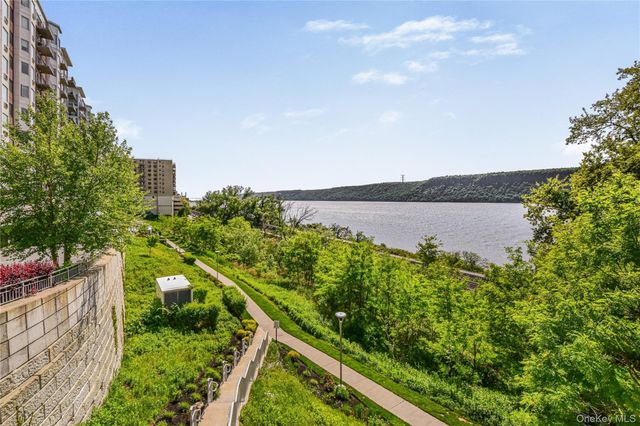 1155 Warburton Avenue 7X, Yonkers, NY 10701