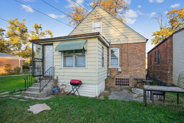 10026 S Carpenter Street, Chicago, IL 60643