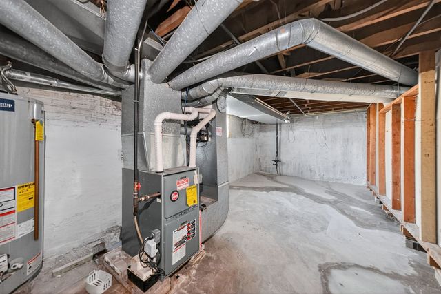 10026 S Carpenter Street, Chicago, IL 60643