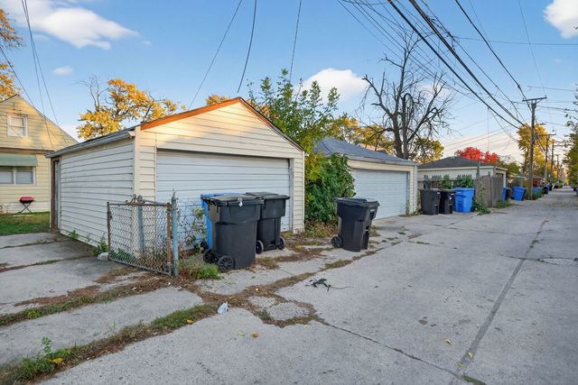 10026 S Carpenter Street, Chicago, IL 60643