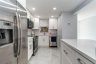 9523 S Hollybrook Lake Drive 102, Pembroke Pines, FL 33025