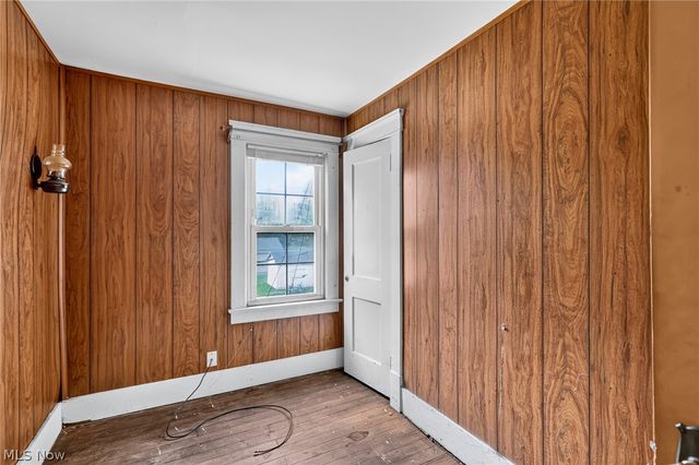 583 Hillsdale Drive NW, Warren, OH 44485