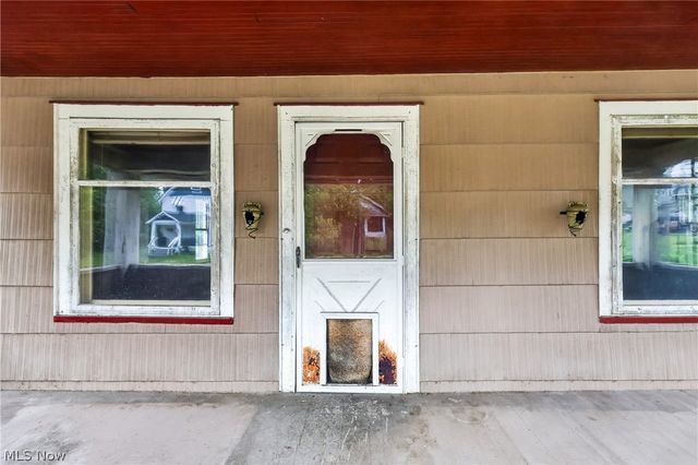 583 Hillsdale Drive NW, Warren, OH 44485