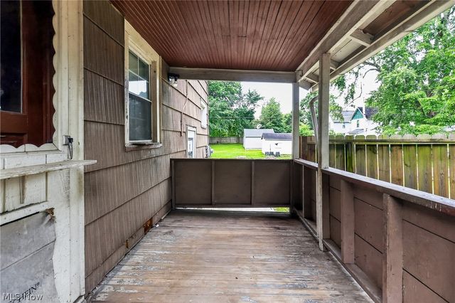 583 Hillsdale Drive NW, Warren, OH 44485