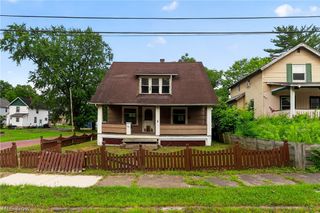 583 Hillsdale Drive NW, Warren, OH 44485