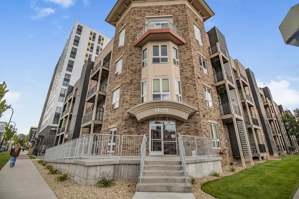 2600 University Avenue SE 409, Minneapolis, MN 55414