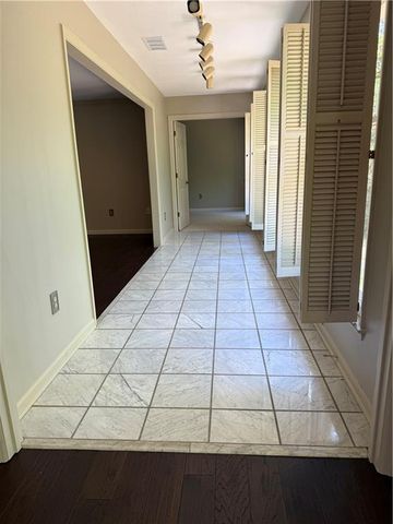 4 Plantation NE Drive B, Atlanta, GA 30324