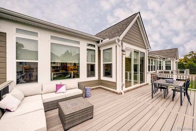 3120 Rose Lane, West Bloomfield Charter Township, MI 48323