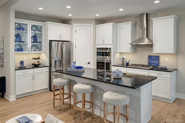 3120 Rose Lane, West Bloomfield Charter Township, MI 48323