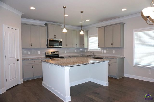 124 Bluecoat Trail, Byron, GA 31008