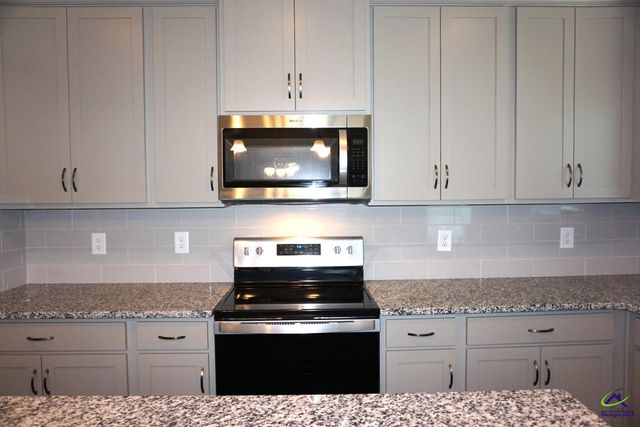 124 Bluecoat Trail, Byron, GA 31008