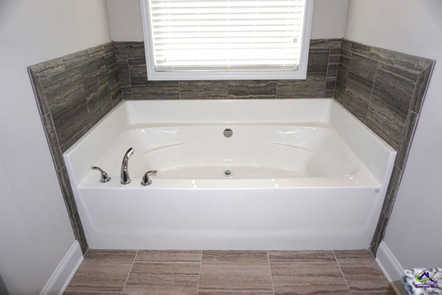 124 Bluecoat Trail, Byron, GA 31008