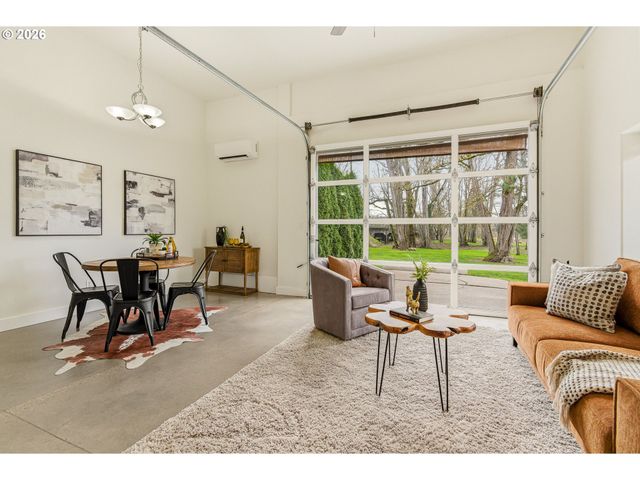 5601 S ANDERSON Rd, Aurora, OR 97002