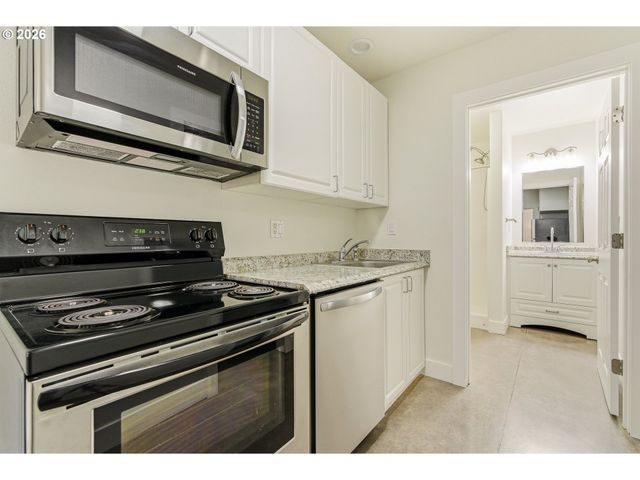 5601 S ANDERSON Rd, Aurora, OR 97002