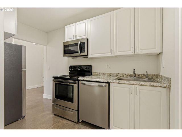 5601 S ANDERSON Rd, Aurora, OR 97002