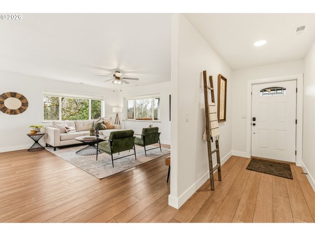 5601 S ANDERSON Rd, Aurora, OR 97002