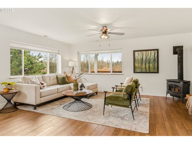 5601 S ANDERSON Rd, Aurora, OR 97002