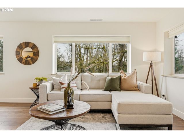 5601 S ANDERSON Rd, Aurora, OR 97002