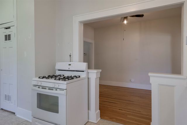 1906 Clover Lane, Fort Worth, TX 76107