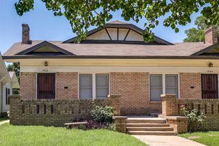 1906 Clover Lane, Fort Worth, TX 76107