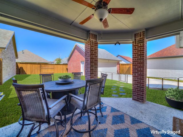 1820 Temple Hills, Van Alstyne, TX 75495