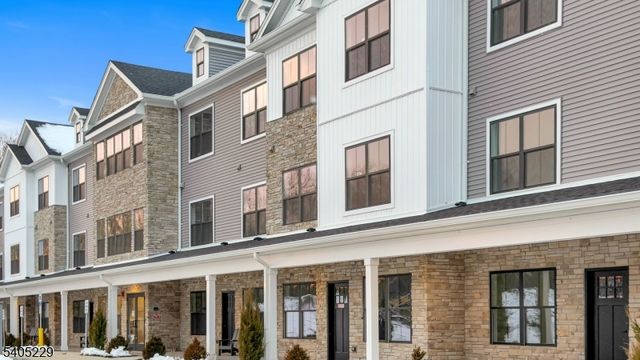 111 Encampment Ct, Montville Twp., NJ 07082