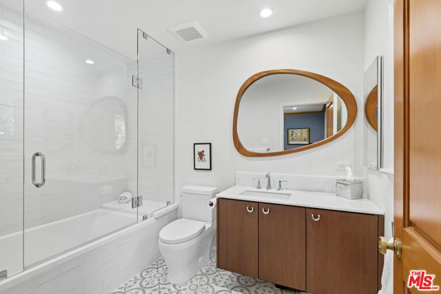 15946 Woodvale Road, Los Angeles, CA 91436