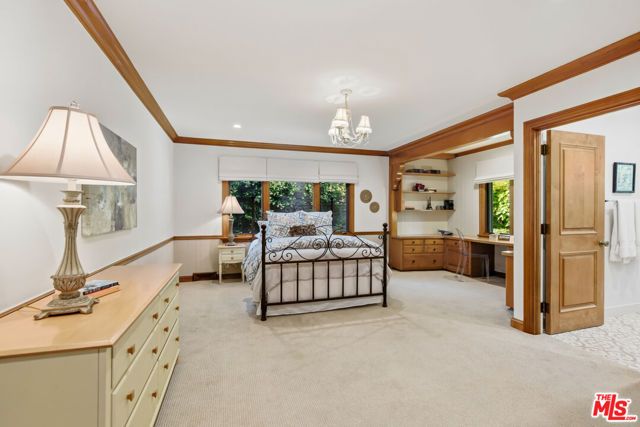 15946 Woodvale Road, Los Angeles, CA 91436