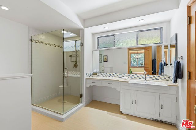 15946 Woodvale Road, Los Angeles, CA 91436