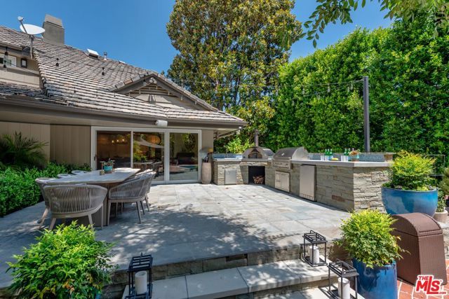 15946 Woodvale Road, Los Angeles, CA 91436