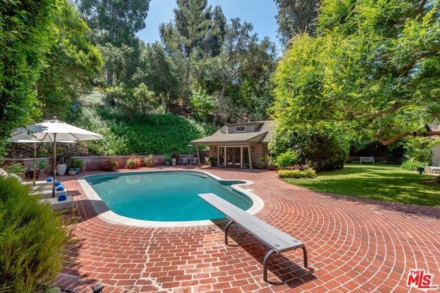 15946 Woodvale Road, Los Angeles, CA 91436