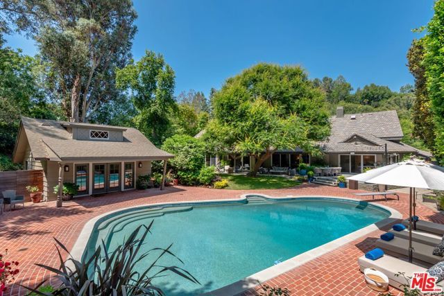 15946 Woodvale Road, Los Angeles, CA 91436