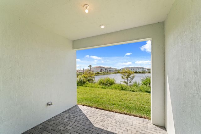 1439 NW Corteal Way, Jensen Beach, FL 34957