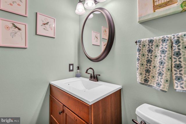 420 WOODSTOWN RD, Woolwich Twp, NJ 08085