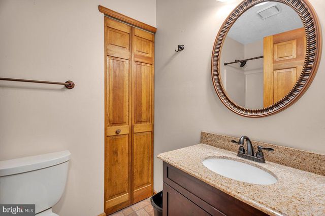 420 WOODSTOWN RD, Woolwich Twp, NJ 08085