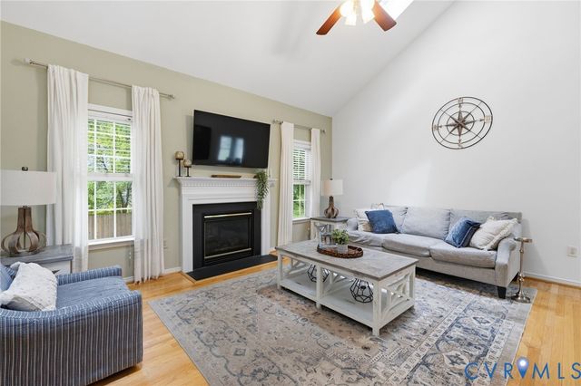 10169 Grand Oaks Dr, Richmond, VA 23233