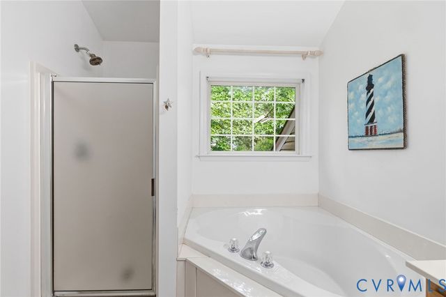 10169 Grand Oaks Dr, Richmond, VA 23233