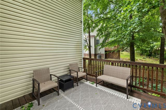 10169 Grand Oaks Dr, Richmond, VA 23233