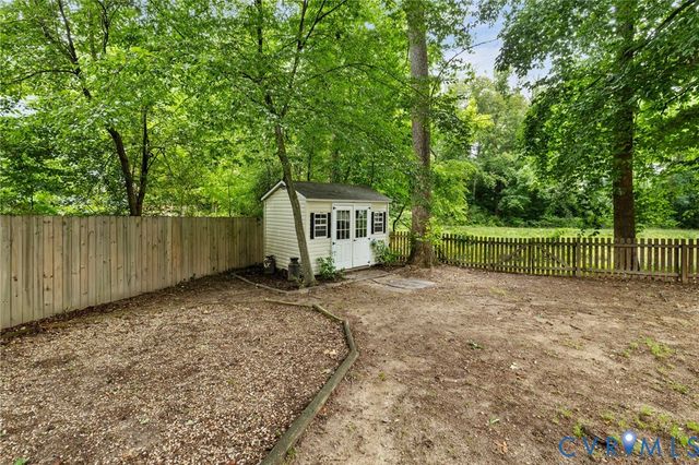 10169 Grand Oaks Dr, Richmond, VA 23233