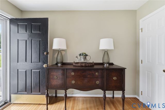10169 Grand Oaks Dr, Richmond, VA 23233