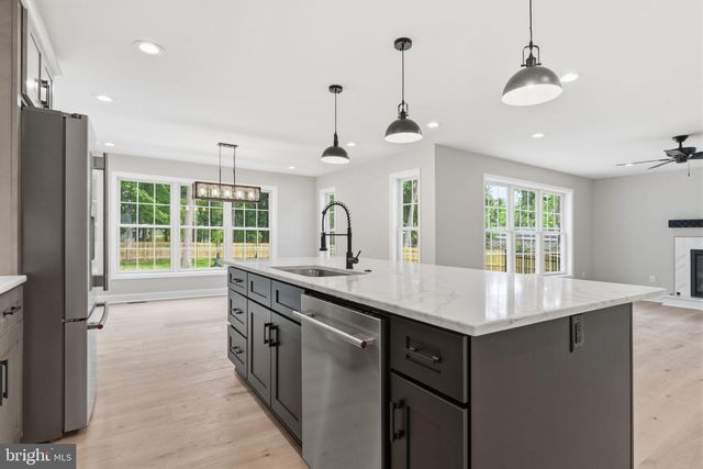 171 E HIGHLAND, Langhorne, PA 19047