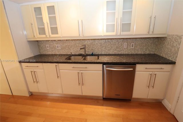 1800 NE 114th St 608, Miami, FL 33181