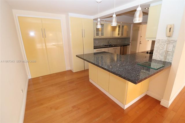 1800 NE 114th St 608, Miami, FL 33181