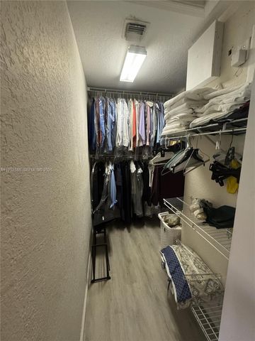 21115 NW 14th Pl 231, Miami Gardens, FL 33169