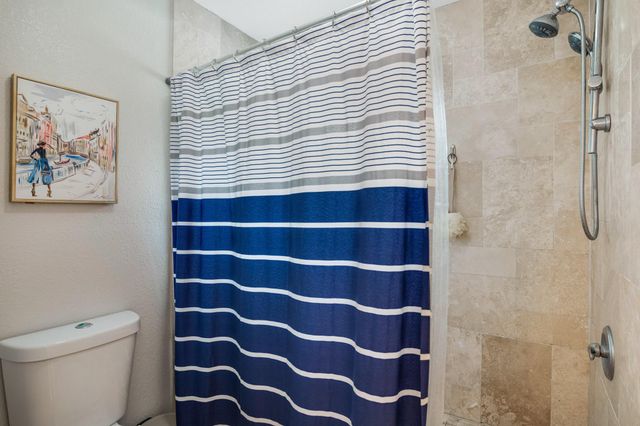 1010 Rosewood Drive, Dickinson, TX 77539